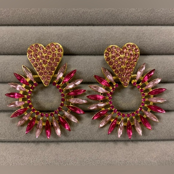 💗 Heart Sunburst Stud Earrings - Picture 4 of 10